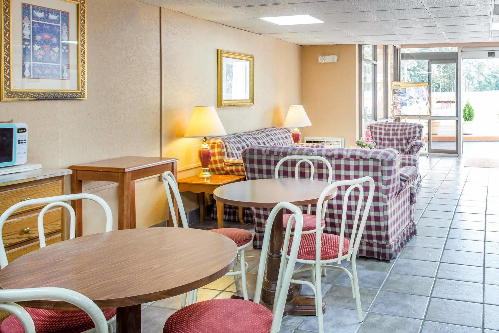 Rodeway Inn Stone Mountain Tucker Luaran gambar